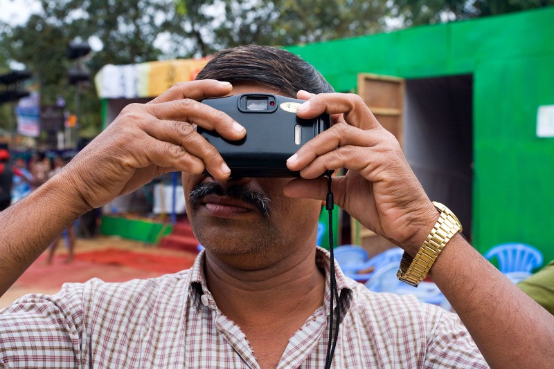 india_mamallapuram_mahabalipuram_camera_photographer_street_photography_humour_moment.jpg