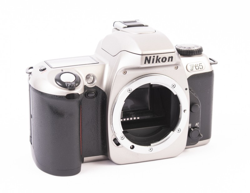 Nikon F65 S size .jpg