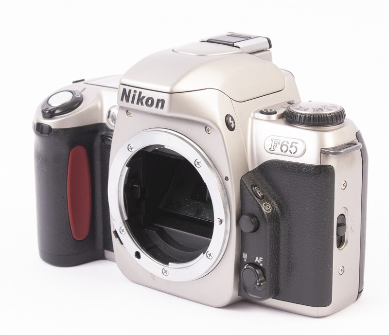 Nikon F65 S size 1.jpg