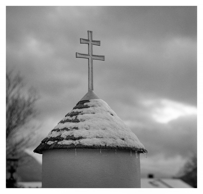 Cemetery near M_1.jpg